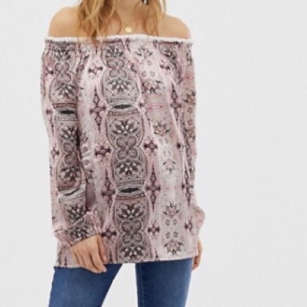 QED London off shoudler tunic top